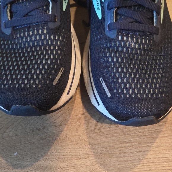 Brooks Navy and Royal Blue Athletic Shoes - Picture 2 of 8